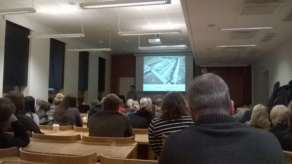 Kesällä kenttätöissä ja vähän muuallakin -seminaari. Täysi sali! #helsinginyliopisto #arkeologia #kentällä2015