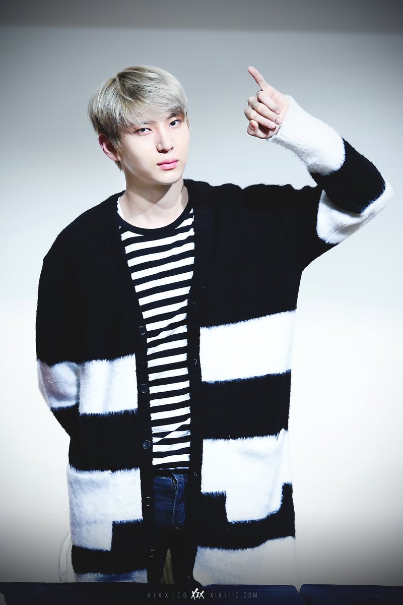 151217 종로 팬사인회 #VIXX #LEO #택운 <a href="/JUNGTW_LEO/">VIXX_LEO 정택운</a> 이렇게 스윗하게 약속해주는 오빠가 또 어디있냐ㅠㅠㅠㅠㅠㅠㅠㅠㅠㅠ goo.gl/HHlYDx