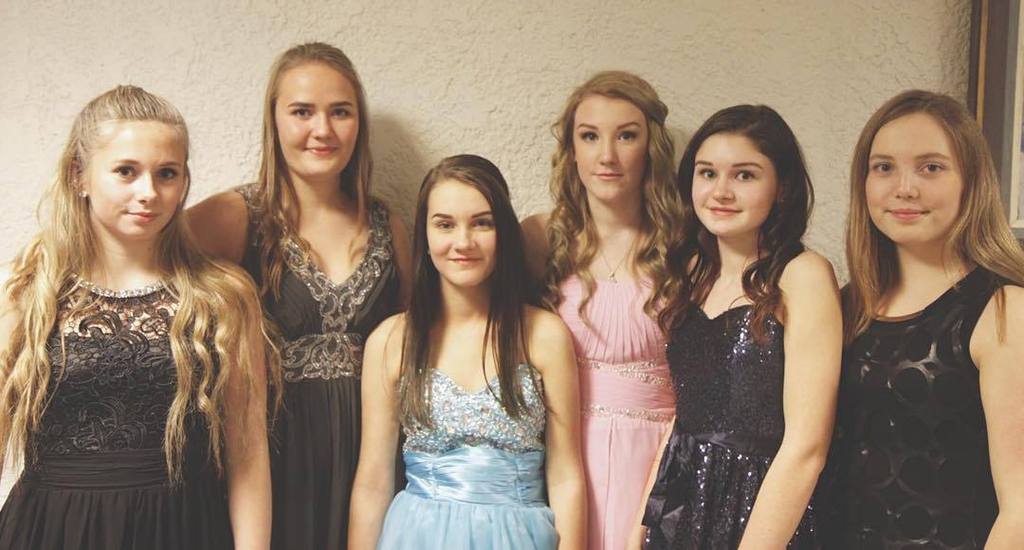 serg_turin's tweet photo. Prom🌟 #ball #juleball #christmasprom #prom #christmasball #friends #likeforlike #tagsforlikes #like4like #l4l #best… https://t.co/kTdNzsJ2lA