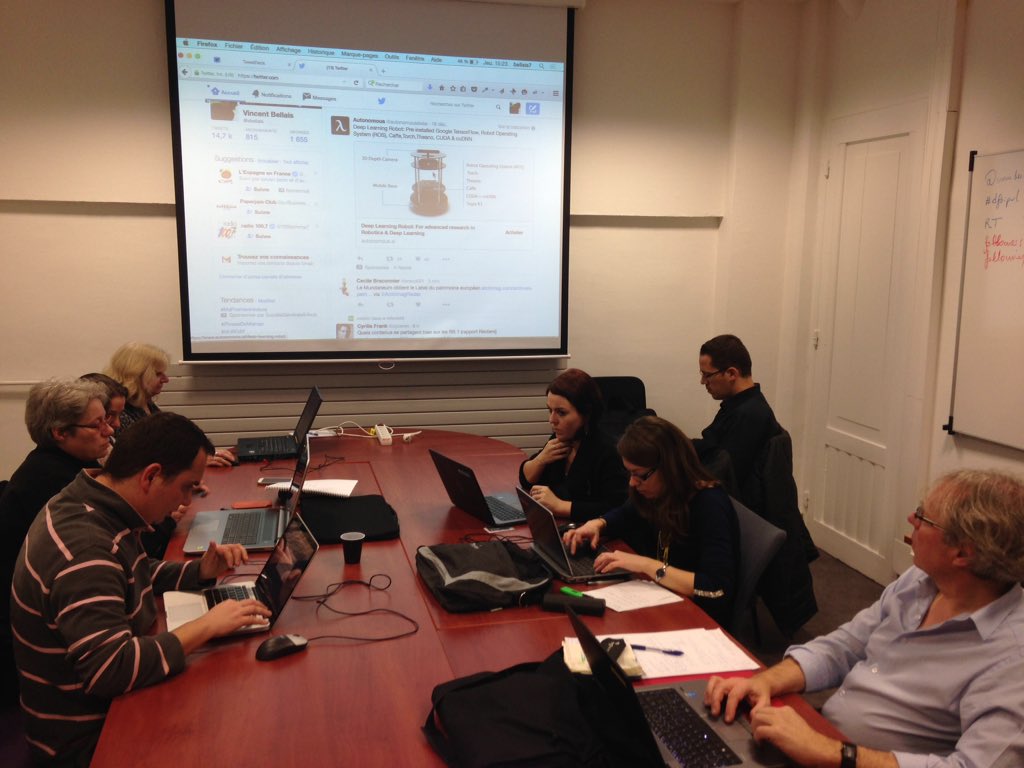 vbellais's tweet photo. Formation Twitter avec les collègues #dfoipul https://t.co/SZnWfi5IjO