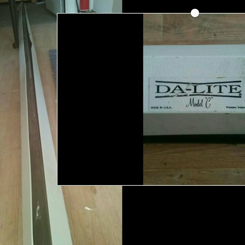bandrexpress's tweet photo. Selling my Projection Screen.  
https://t.co/ggh5RkDGB9 https://t.co/znfJGW7t0R
