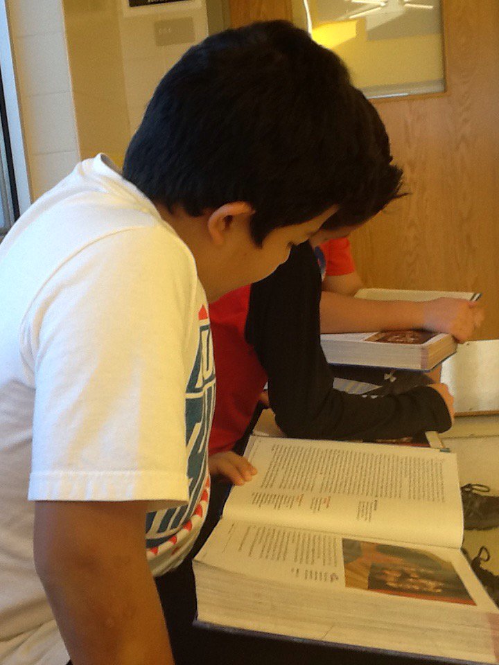 mrsflannigannnn's tweet photo. Reading Gary Soto's The School Play and identifying plot elements. #elementsoffiction #languagearts #hbms #6thgrade https://t.co/tuZjFlTxNw