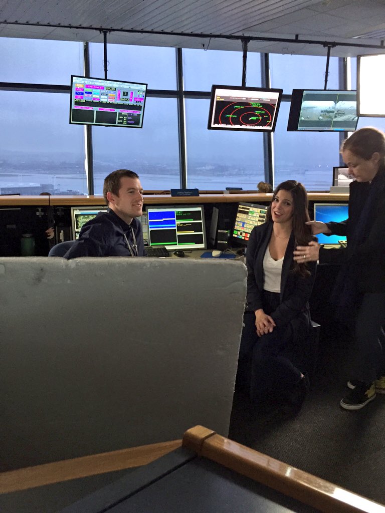 JNeyhartPA's tweet image. Made my acting debut filming a segment for @united #BigMetalBird with @katienolan today at work. #dontpressthebutton