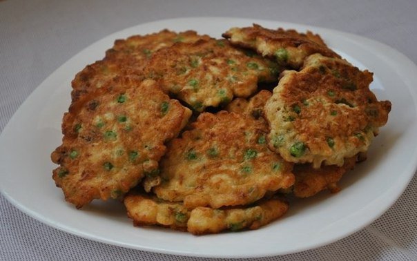 Chicken cutlets with green peas. Diet foods, for weight loss, How to #cook - read more: best-recipes555.biz/?p=2207