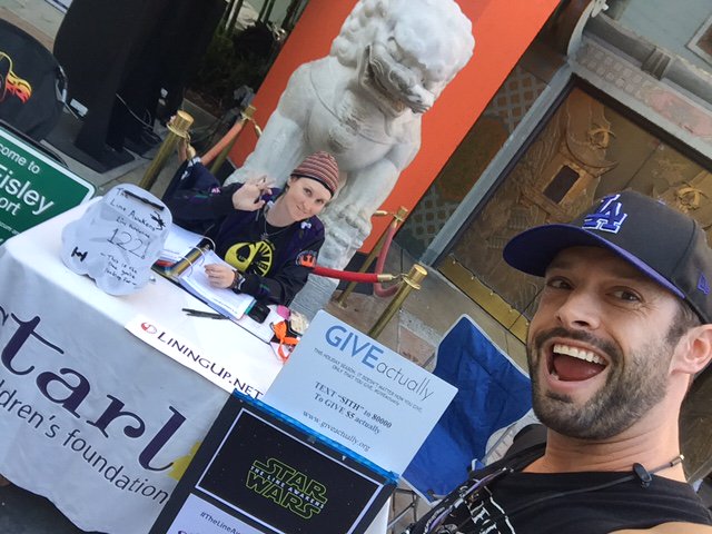 StarlightUS's tweet photo. #tbt to when Starlight's board chairman Brian Gott stopped by to visit @LineUp4StarWars to say thanks! #GIVEactually https://t.co/W3CcRQK7C8