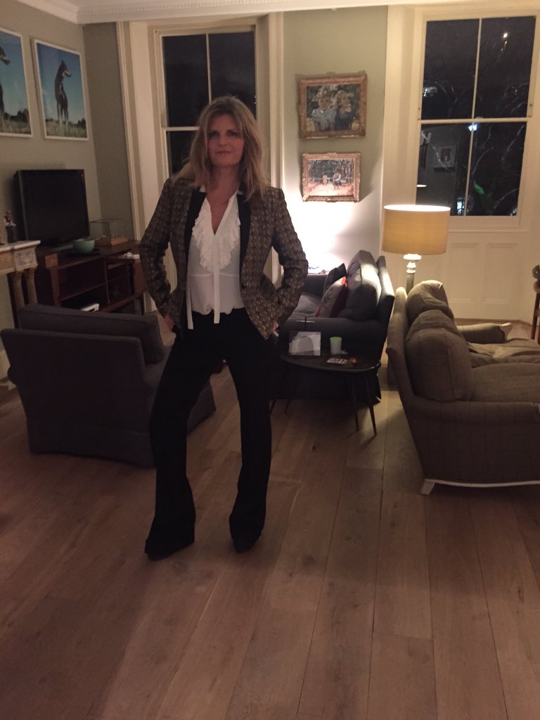 lilyceleste's tweet photo. @wnigora_nigora @DuncanBannatyne @brianfriedman @imacelebrity @OpSmileUK  Susannah killing the game with her outfit https://t.co/cUQCfT5C4a