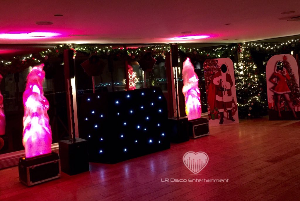 Tonight party night in the club house and in the summer house <a href="/FoxhillsEvents/">Foxhills Events</a> <a href="/FoxhillsSurrey/">Foxhills Club & Resort</a> <a href="/LeeRussell996/">LRDiscoentertainment</a>