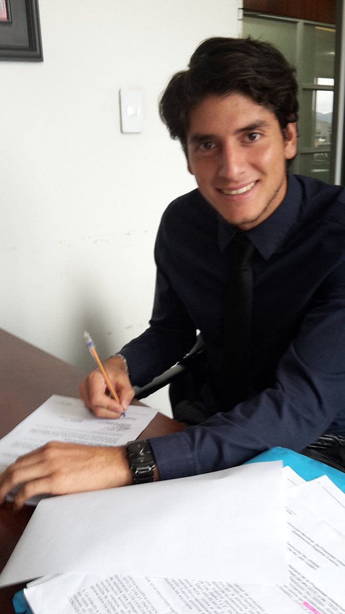 DCuencaOficial's tweet photo. OFICIAL @luiscuesta36 es nuevo refuerzo del #DCuenca 2016. BIENVENIDO A CASA Jorge Luis Cuesta https://t.co/X0Ho8Mxk5p