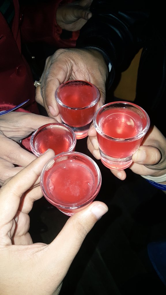 nikhilchawla's tweet photo. Cheers to #MagicMeet https://t.co/fSSS7YRPRw
