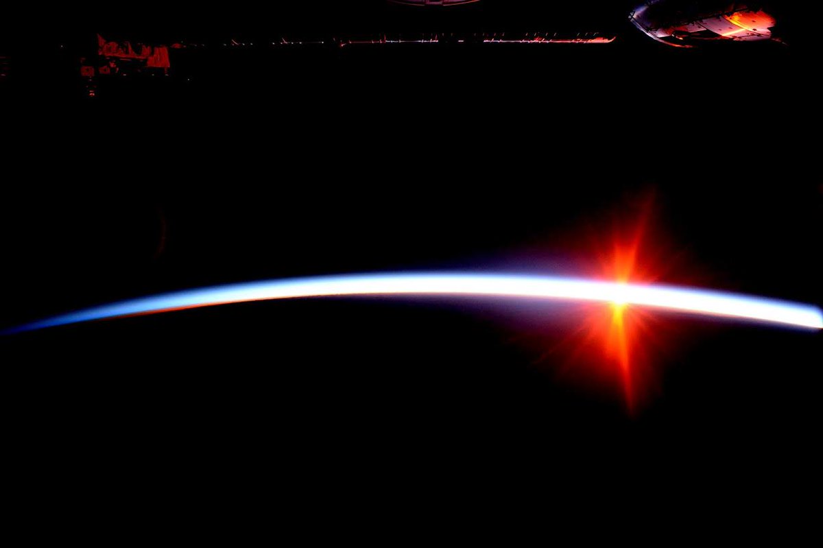 Here comes the #sun! Again. #GoodMorning from @space_station! #YearInSpace