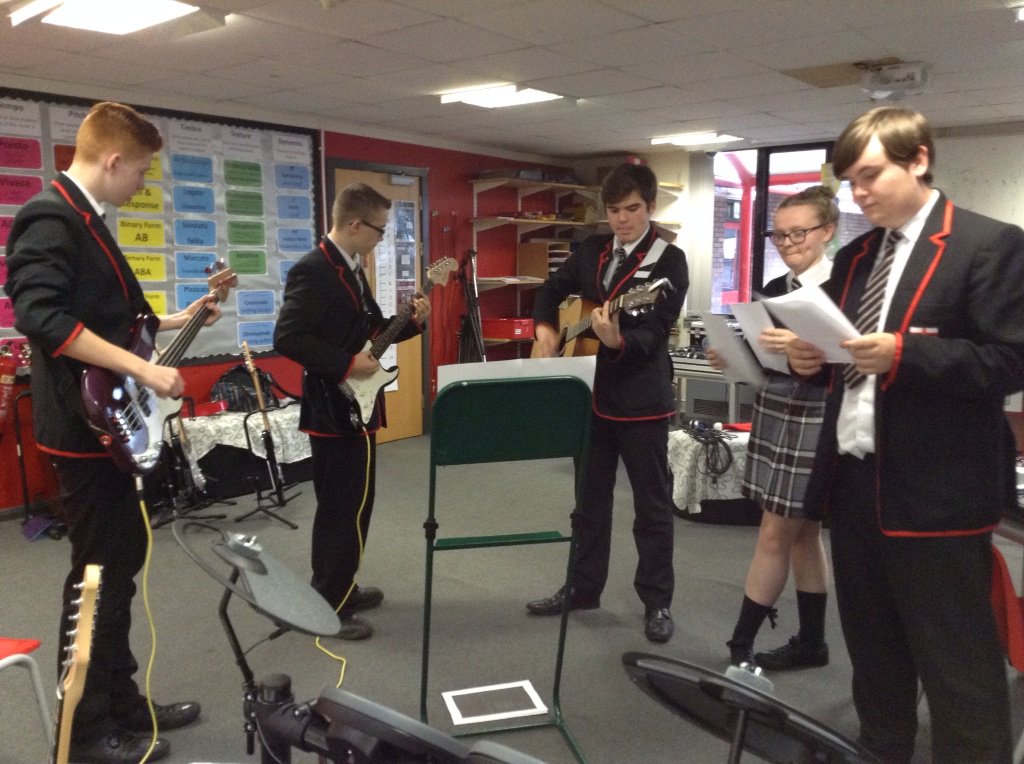 Final rehearsals for school show #Christmas #uaw #music