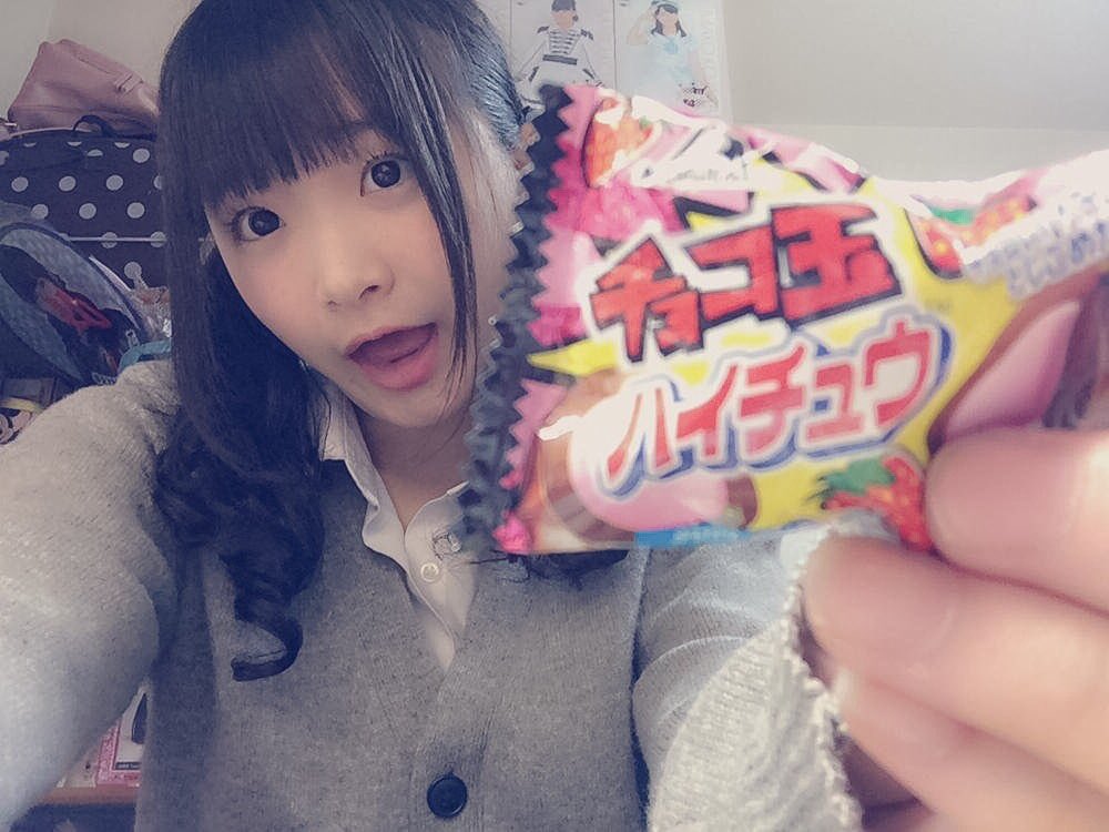 なぜアイドルの写メは常に左右反転なのか Togetter