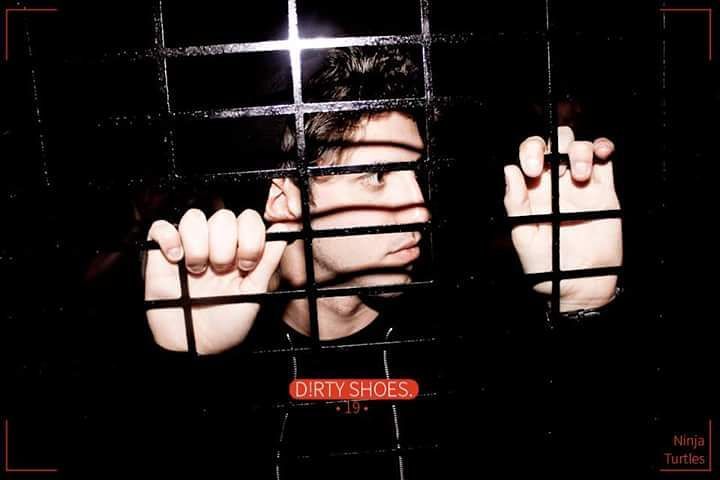 Lexi_B_Tyler's tweet photo. @marcoruppi : https://t.co/yBOc1JTbg4 | In gabbia #cage #dirtyshoes #dirtyshoesstaff #serata #fridaynight #black #… https://t.co/xNqQuZBjaK