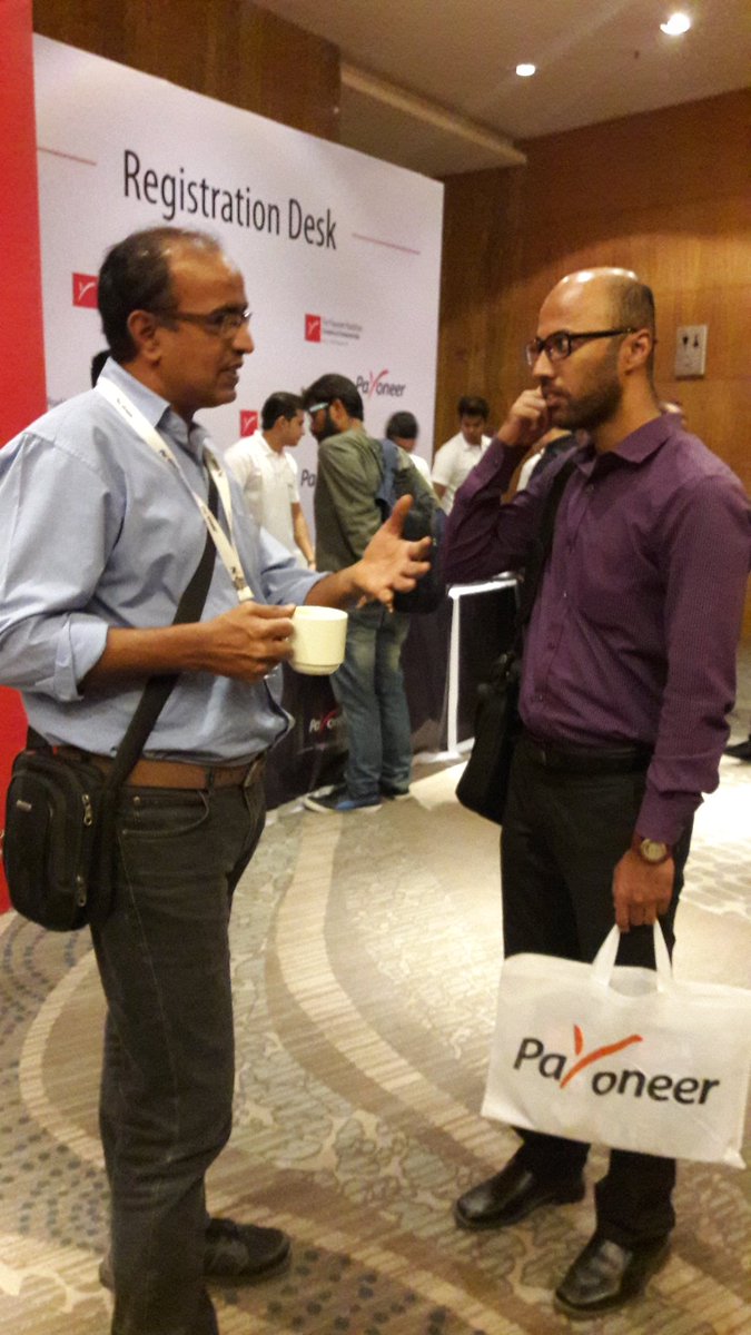 Traderscarnival's tweet photo. Ran into an old trader friend from #TC2012 at the @Payoneer conference yesterday. @200_DMA nice catching up. https://t.co/msm6uJxzke