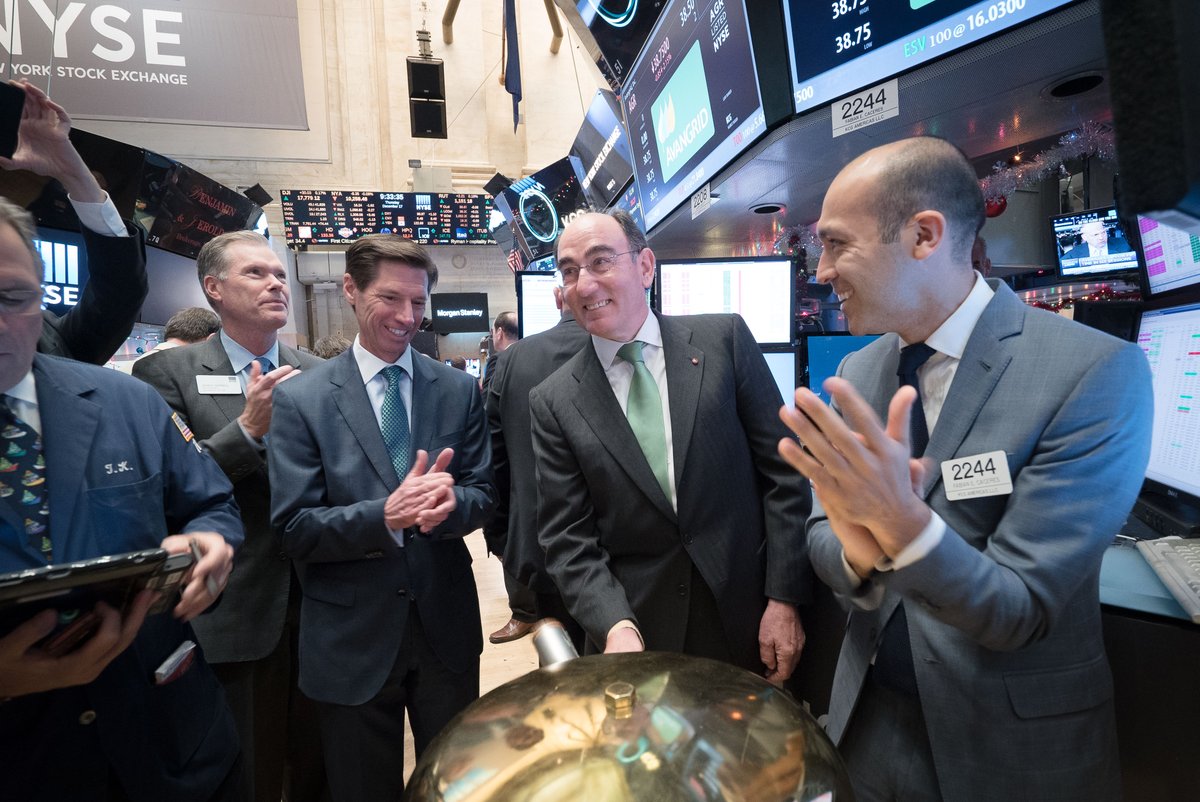 Iberdrola Chairman and CEO Ignacio Galán pictured with AVANGRID CEO Jim Torgerson on the NYSE floor.