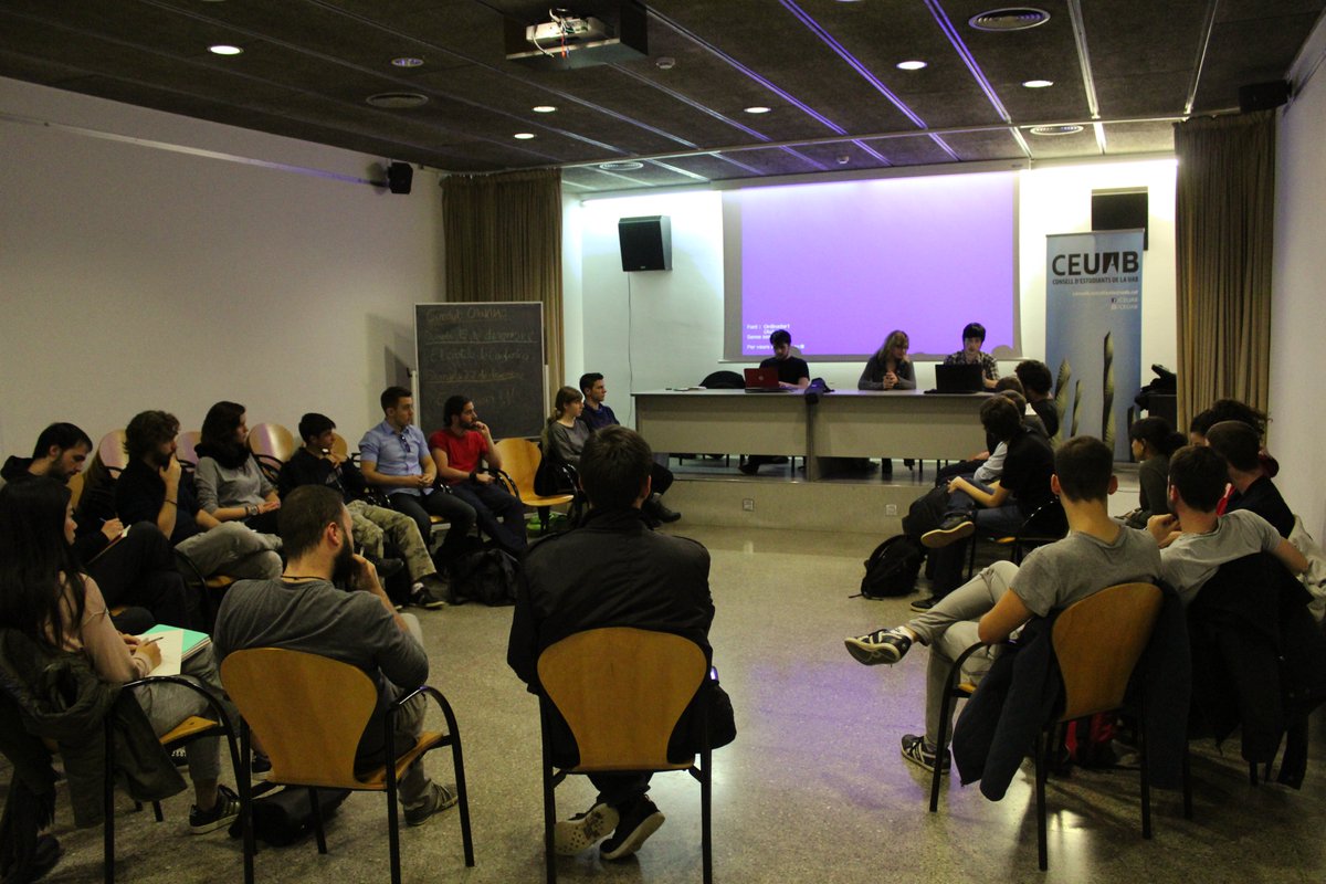 ceuab's tweet photo. #Plenari Extraordinari #CEUAB @UAB_info Informe gestió econòmica i Informe de la Comissió Permanent #estudiantsuab https://t.co/xfMub7JdTY