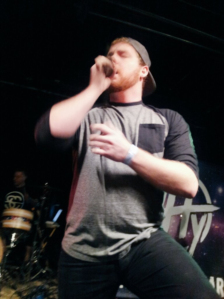 nikkiolas's tweet photo. Killer last show of the #tynotour @AnHonestYear https://t.co/Rwa2qDnH8K