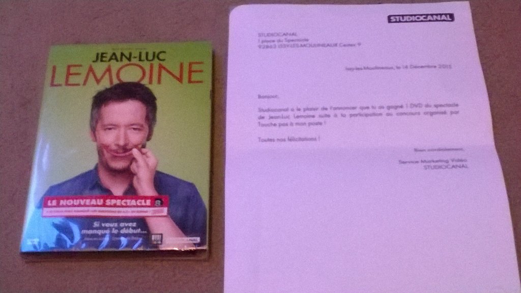 NMalaboeuf's tweet photo. Merci beaucoup @TPMPofficiel ! Bien reçu le DVD de @JeanLucLemoine ! 😊 #SpectacleJeanLuc https://t.co/KcrkpF3OgI