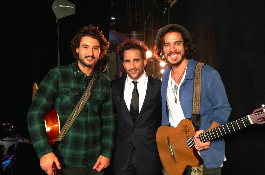 florentpeyreoff's tweet photo. Superbe soirée #ToutLeMondeChante sur @W9 au bénéfice de @TLMCofficiel !! #TLMC avec @FreroDelavega !! #OhTop #Merci https://t.co/gdbDgT0XUv