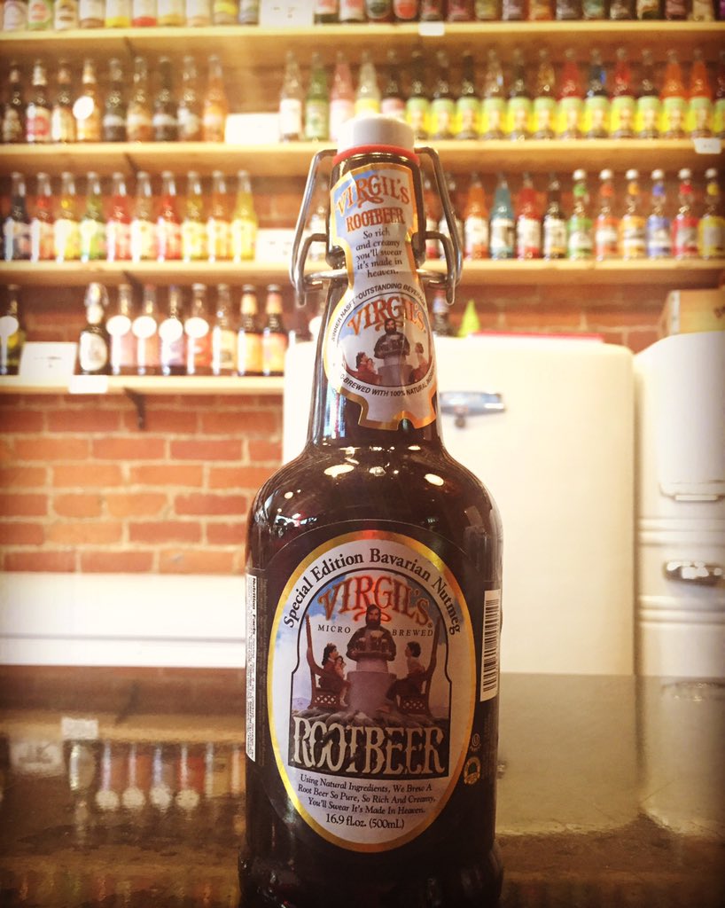 NotATameLion's tweet photo. Just what I needed before heading home for Christmas #SpecialtyRootBeer https://t.co/eNfG31uUGO
