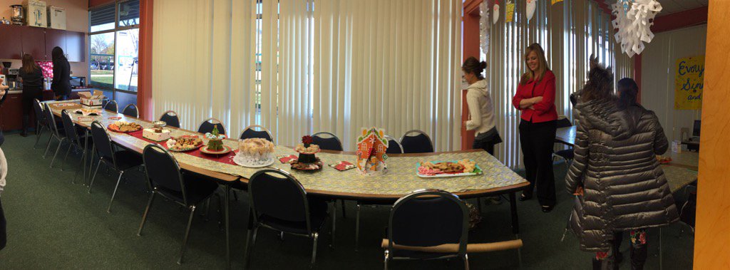 sinaloams's tweet photo. Our PTSA rocks it! Our staff spoiled again! #sogoodtous https://t.co/vclTPwpsNx