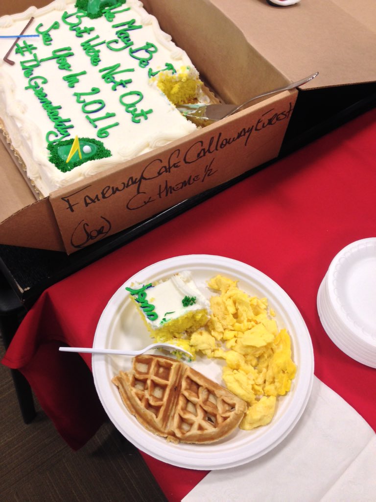 Ethanator18's tweet image. Thank you @THPGolf for the delicious breakfast! Could have done without the cake though. #SelfControlIssues