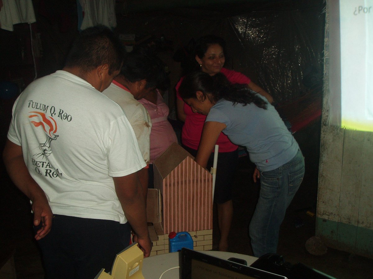 Uyoolche's tweet photo. Sensibilización sobre manejo de baños secos en comunidades de #zonamaya, Betania, #FelipeCarrilloPuerto #QuintanaRoo https://t.co/rewYzwyglt