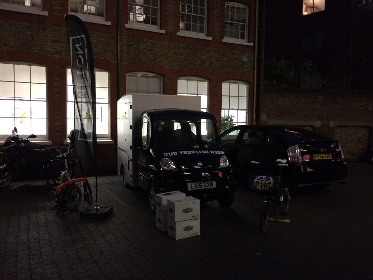 We're now at <a href="/pearlfisherlive/">Pearlfisher</a> with the #MeantimeDeliveryGuy for a spot of night riding! <a href="/MeantimeBrewing/">Meantime Brewing Company</a>