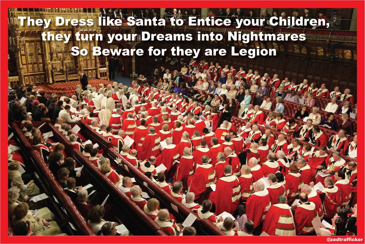 ZedTrafficker's tweet photo. @RedLetterTweet @OneMinuteBriefs @stephenhunter21 this is darker! #ReinventSanta
"the red capes are coming" https://t.co/ppBjQ5dOu9