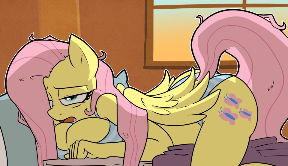 PegasusSlut's tweet photo. "I'm home sick from school.. I feel awful.." https://t.co/qLYnVW5SGH