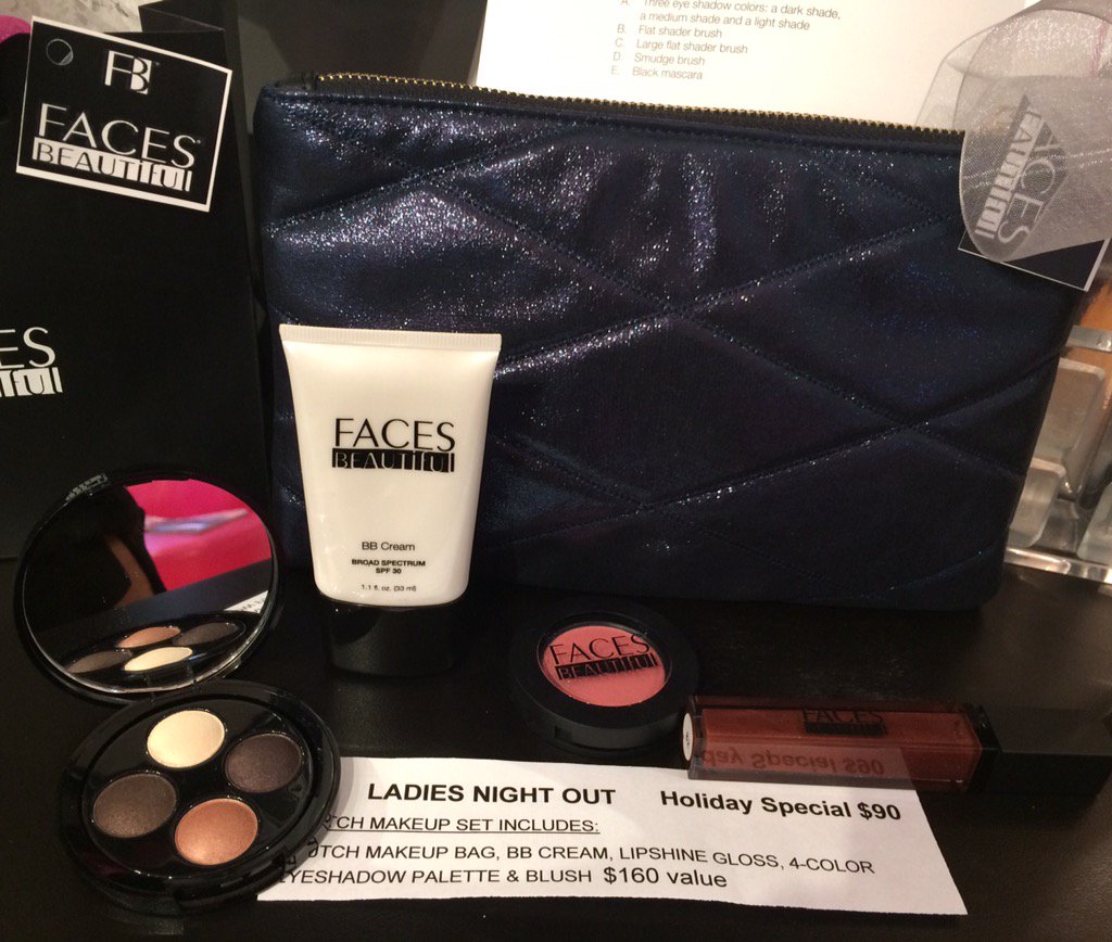 FACESbeautiful's tweet image. The clutch makeup bag. $90 @FACESbeautiful #facesbeautiful #essentialmakeup #holidaygifts