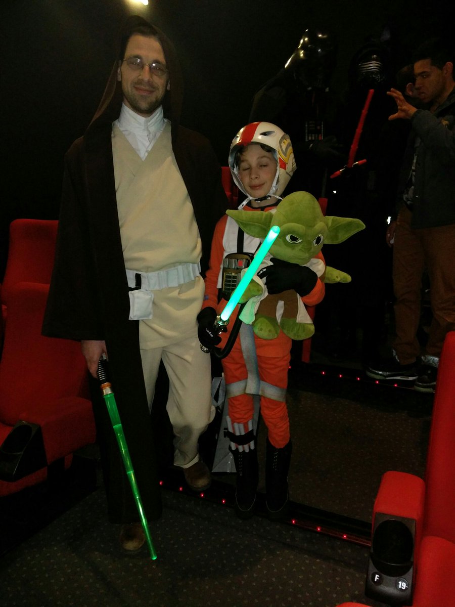 Zykino1337's tweet photo. Et c'est le petit rebel qui a gagné #OnePlusCinema @oneplus @oneplus_fr https://t.co/EvmAXddRzs