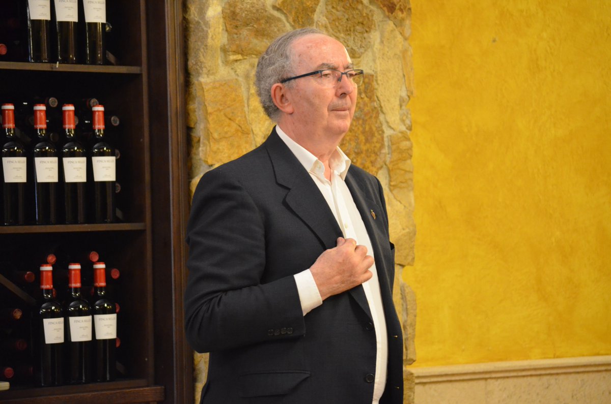 bodegalicantina's tweet photo. Custodio Zamarra: “Seguiré siendo un #sumiller hasta que me muera” https://t.co/0au6VQMyfh #vino @escueladecatas https://t.co/2Ydx0NwGcX