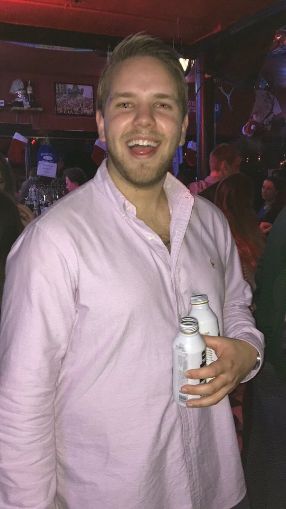 compostbin7's tweet image. When you have a final in the morning but mom lets you go out anyways @justin_verwijst