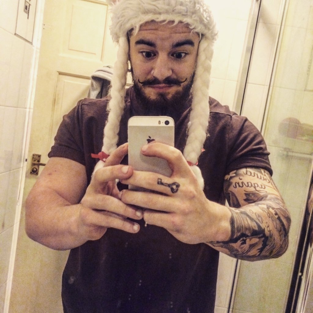 Shaneslow's tweet photo. Xmassssss 😍 https://t.co/TSCMfabIJd
