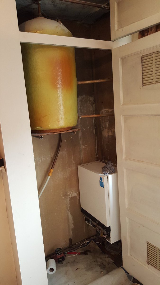 A_P_PLUMBING's tweet photo. @vaillantuk @magnaclean @ADEY_Pro  nice new pro28 replacing a old system #advance #advanced https://t.co/kd804DLbBB