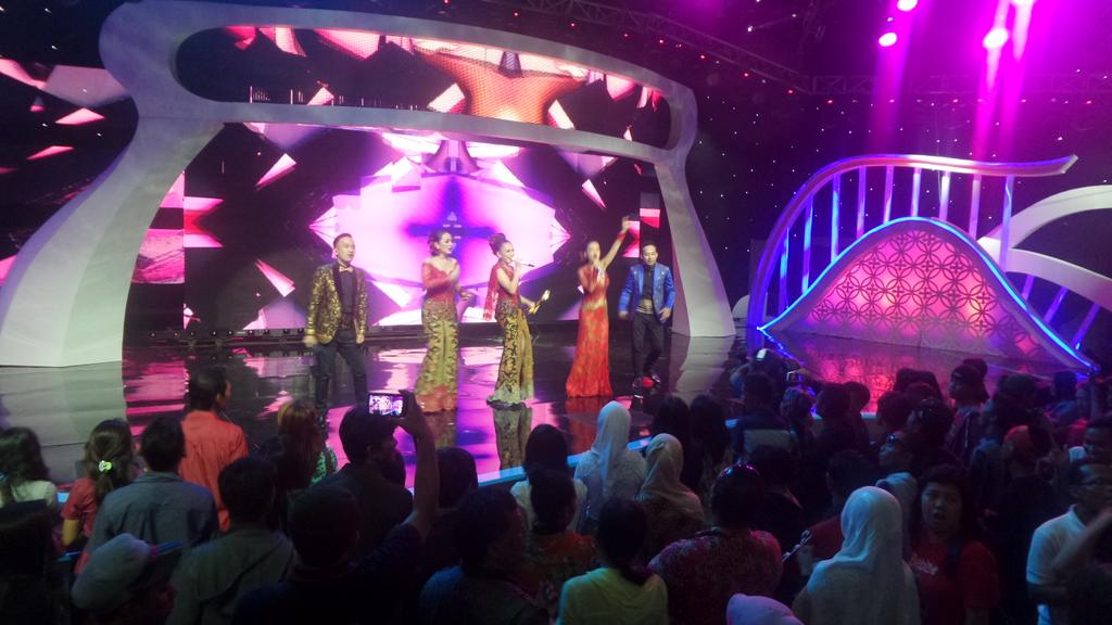 Official_MNCTV's tweet photo. Yay! "Sambalado" menutup #ADI2015 tahun ini. See you the next #ADI2016 ya! Hhoobbbahhhh! https://t.co/E0Ym1ceZ5M