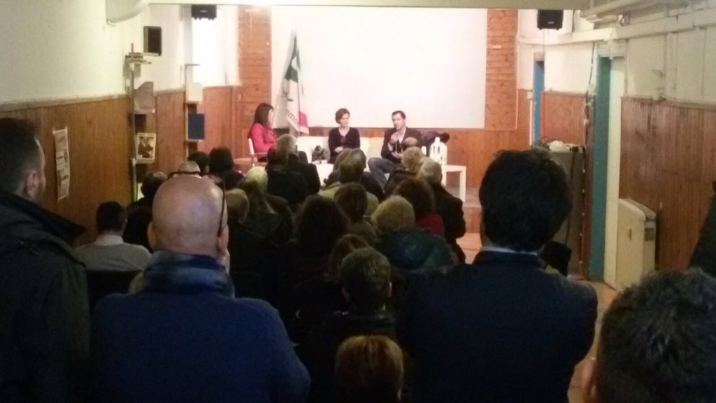 PD_Pigneto's tweet photo. #laregionecambia al @PD_Pigneto con @lorenzabo @MAXVALERIANI @caterina_rijllo https://t.co/J72j3cfNQ7