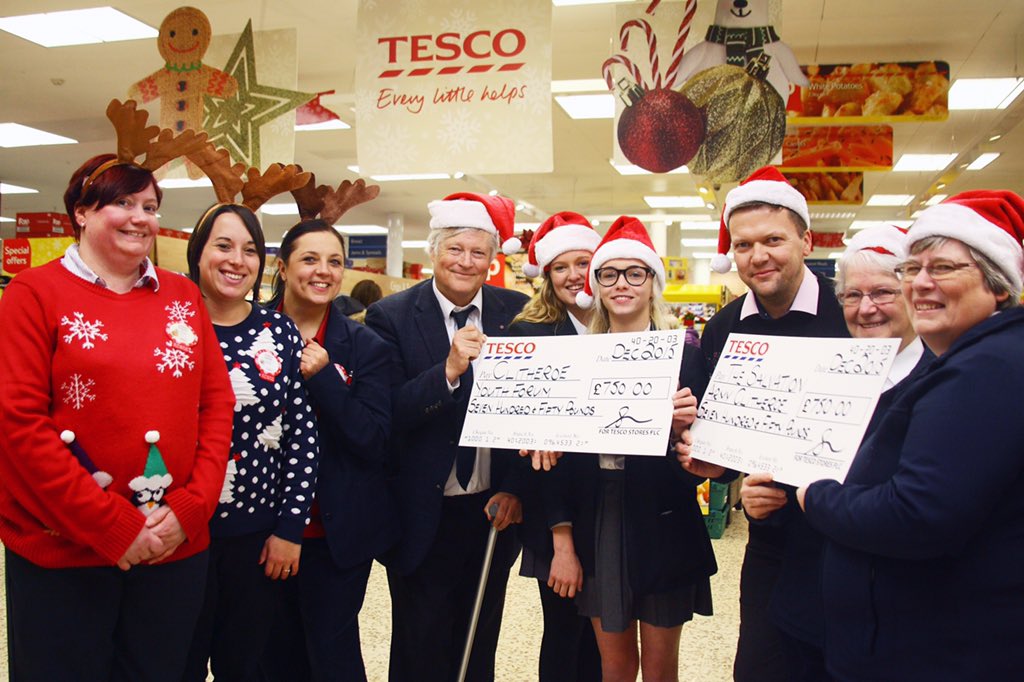 Delighted to present 2 cheques to the Salvation Army and clitheroe youth forum. On behalf of Tesco clitheroe #yam