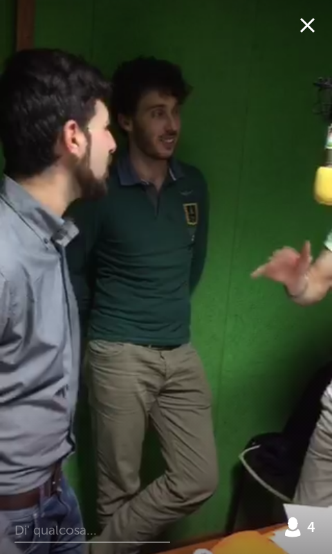 BautifulPet's tweet photo. .@radiosintony su #Periscope: In diretta su #radioSintony i ragazzi di #bautifulbox  https://t.co/jZxwmx9P0S https://t.co/nFUzDTGnmM