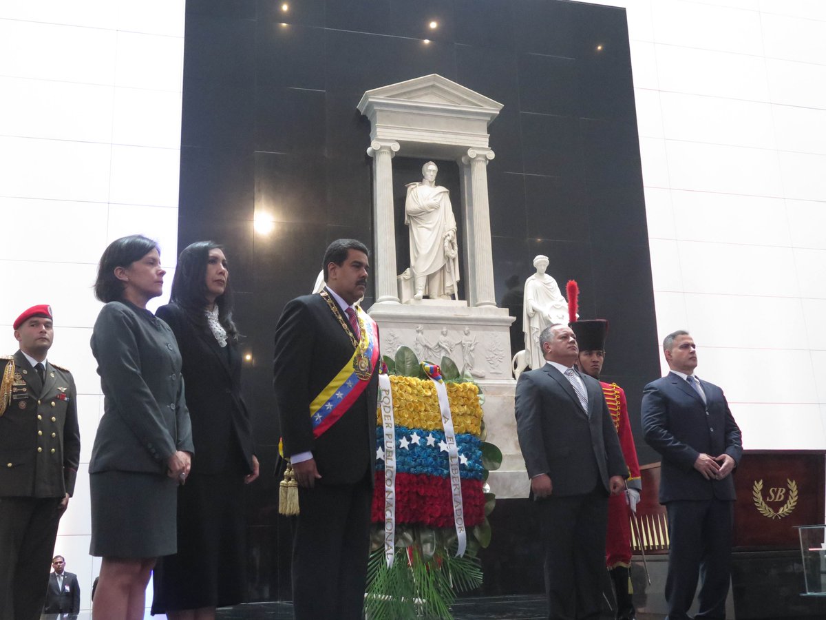 PresidencialVen's tweet photo. (FOTO) Demás representantes de los Poderes Públicos acompañaron al presidente @NicolasMaduro en actos del #17Dic https://t.co/Ayac4DD7v8