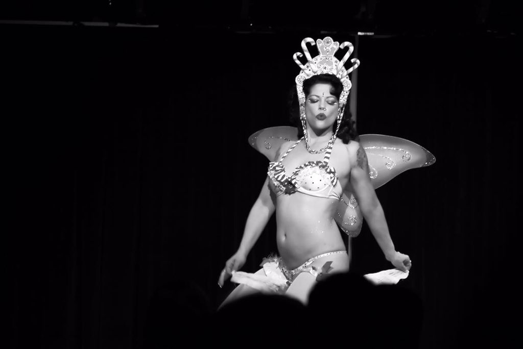 Our favorite nutcracker, PRINCESS FARHANA will be joining us on MONDAY! Grab your PJs &amp; tix tiny.cc/TixDec21