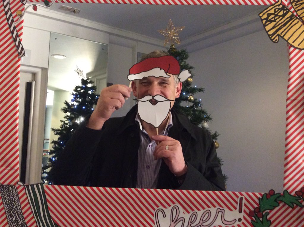 icecubesnet's tweet image. #Emerge Christmas selfie with @CovUniArts @covcampus very own Mark Evans @saltheart!