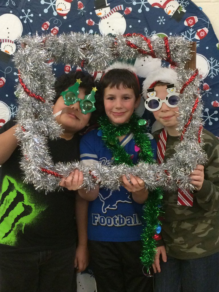 Mrs. Lucas' Owls tweet media