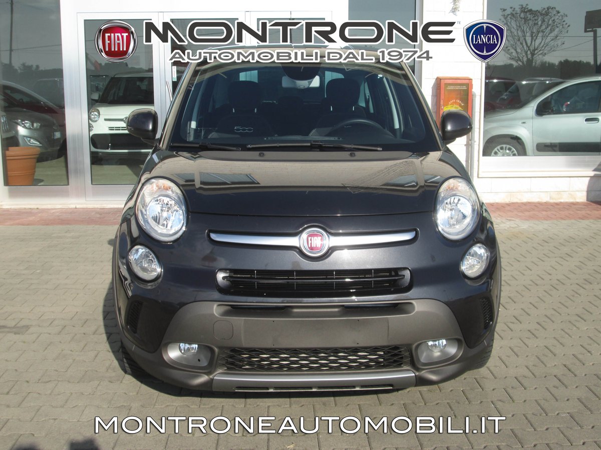 MontroneAuto's tweet image. Shopping natalizio? #Fiat 500L spazio e comodità per i tuoi regali!Novità in showroom: =&amp;gt;goo.gl/Q1hGn7