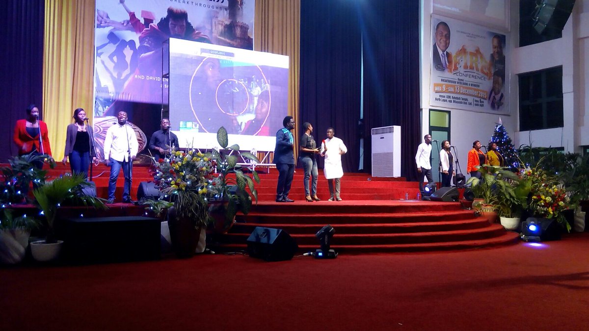 XtianEventsgh's tweet photo. #blastfromthepast with #GhCE
#remembernowconcert @ec12onetv
#tbt https://t.co/AW0CdxnF27