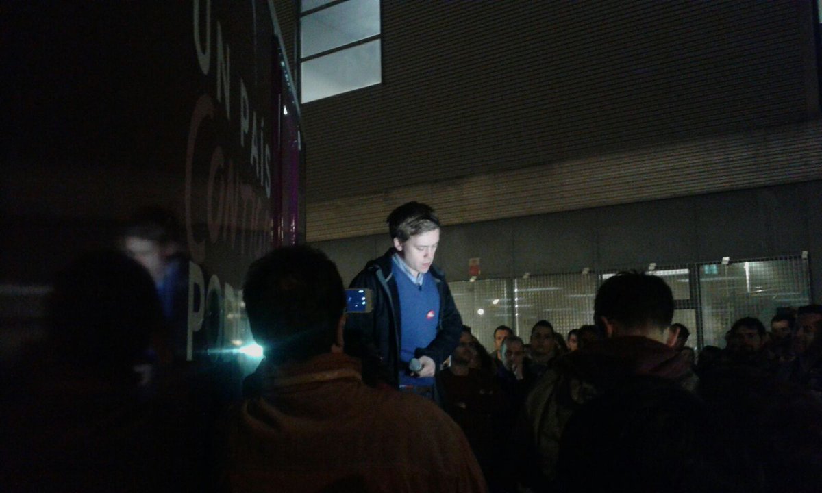 pk2fisicos's tweet photo. .@OwenJones84 ahora en Palos de la Frontera #EsElMomento20D @ahorapodemos @podemosmad https://t.co/LpRQm8ovGa