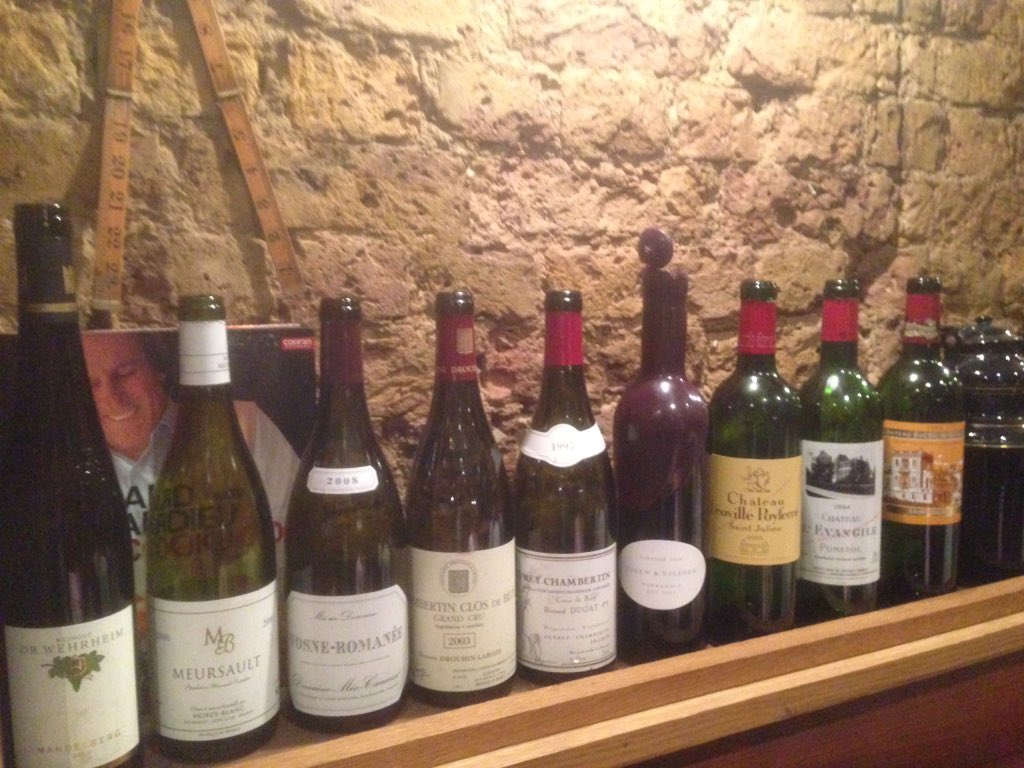 HamNvin's tweet photo. My two favourite things: Bistro Blanchette+ 2010 Eisen&amp;Viljoen Normandie-holding its own against some serious claret https://t.co/QMmWVdjZFV