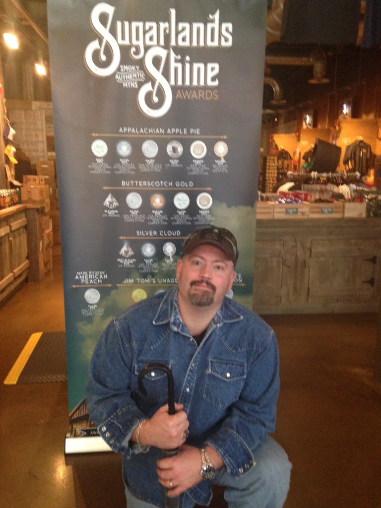 CoveBand's tweet photo. @SugarlandsShine @DTGatlinburg Finally here Sipsup https://t.co/rdMt1TjgpS