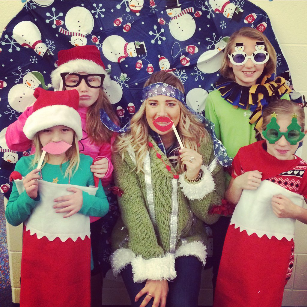 Mrs. Lucas' Owls tweet media